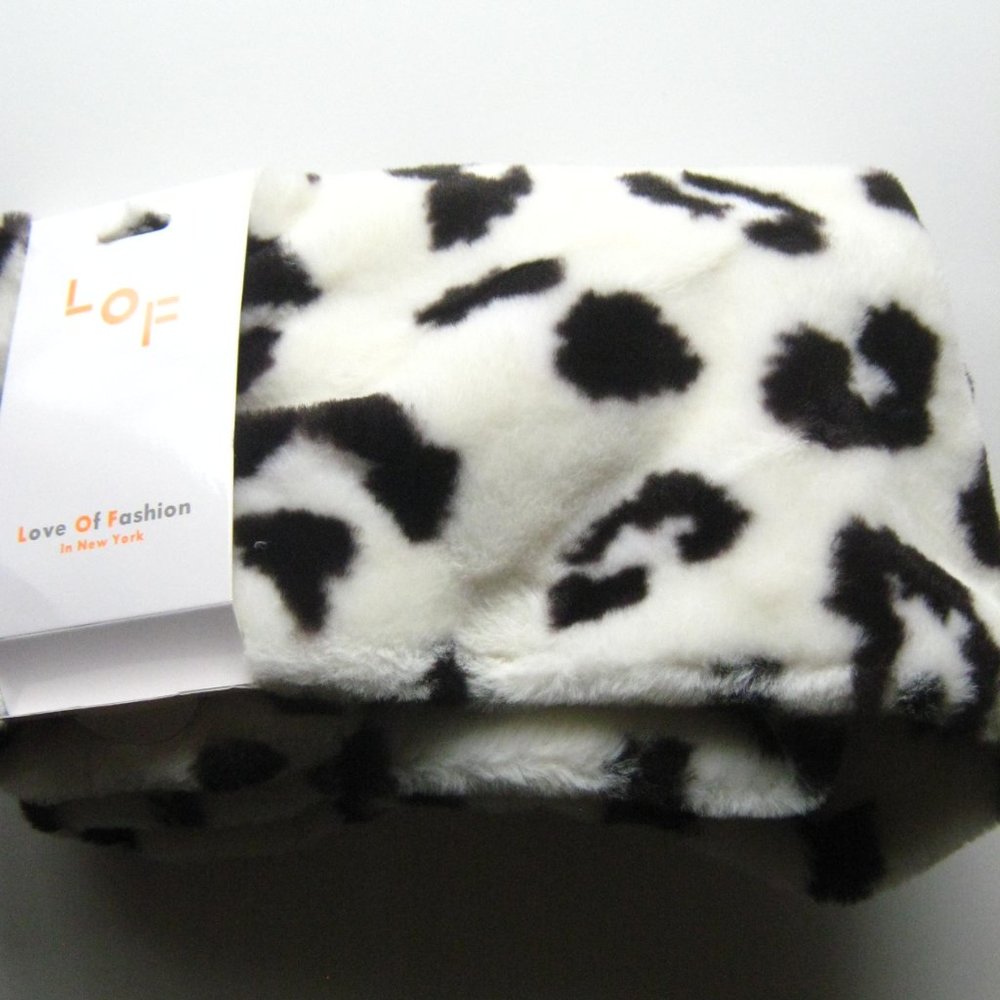Leopard faux fur infinity scarf - Picture 5 of 9